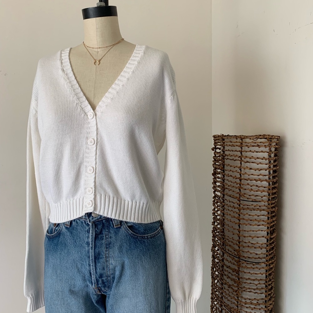 Brandy Melville Billie button cardigan sweater NWT - Picture 8 of 8